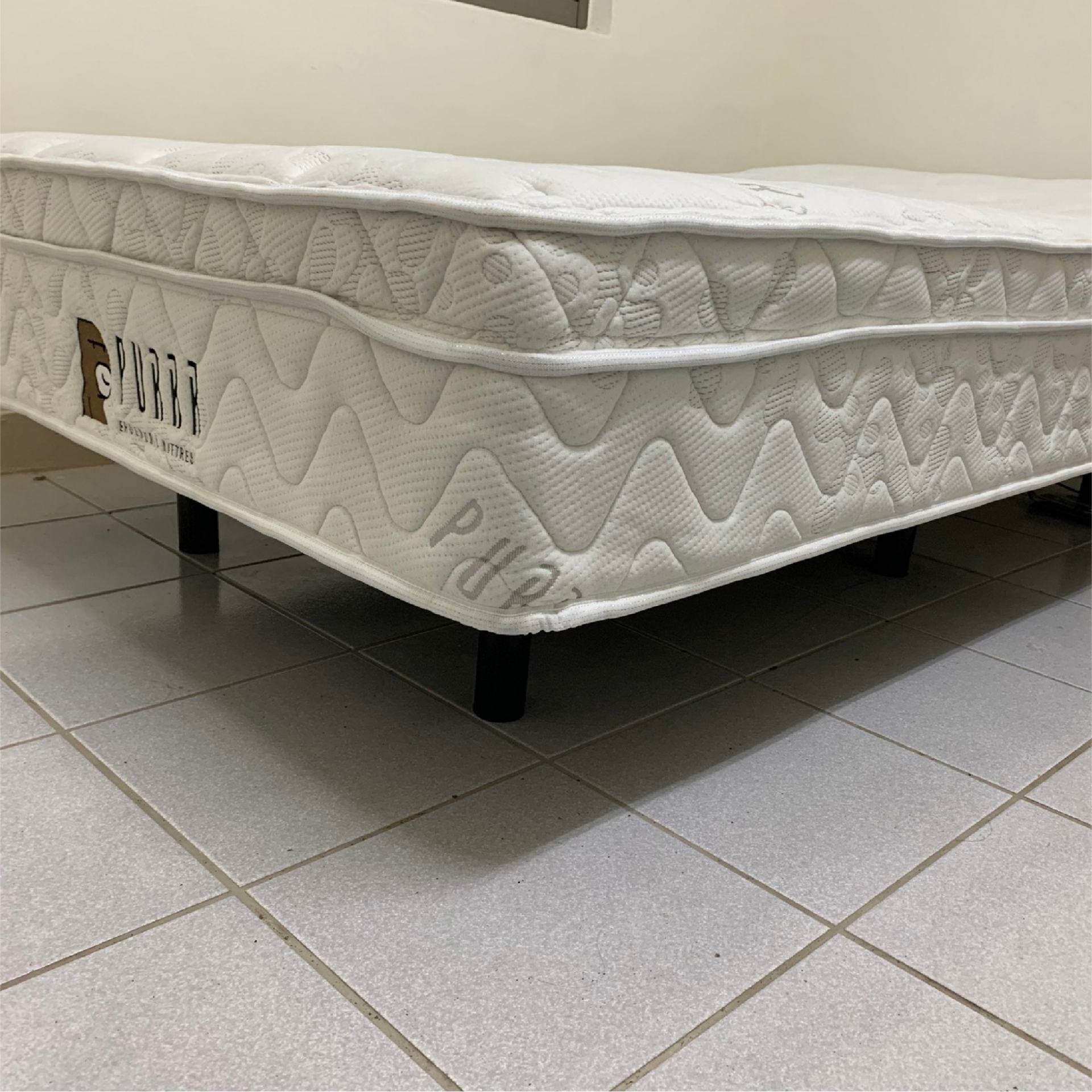 桃園中壢/乳膠獨立筒電動床墊